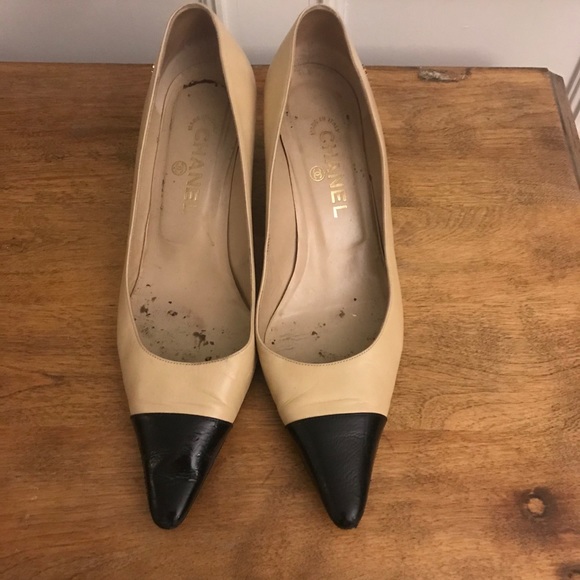 Vintage Chanel Pumps - Picture 9 of 10